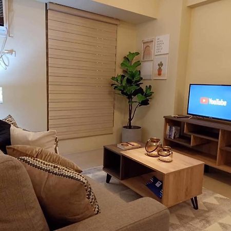 Avida 34Th Aparthotel Manila Exteriör bild